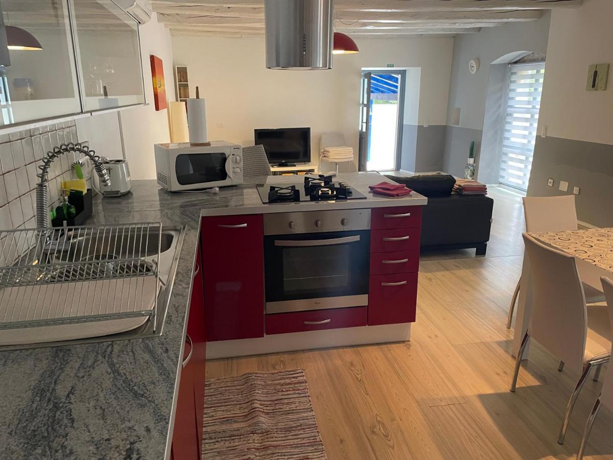 Holiday Home Ava1 With Pool & Holiday Home Ava2 With Whirlpool Baderna المظهر الخارجي الصورة