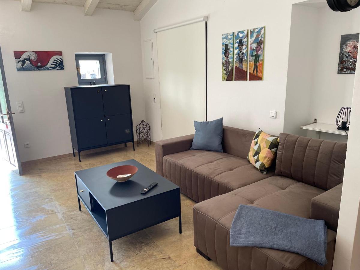 Holiday Home Ava1 With Pool & Holiday Home Ava2 With Whirlpool Baderna المظهر الخارجي الصورة